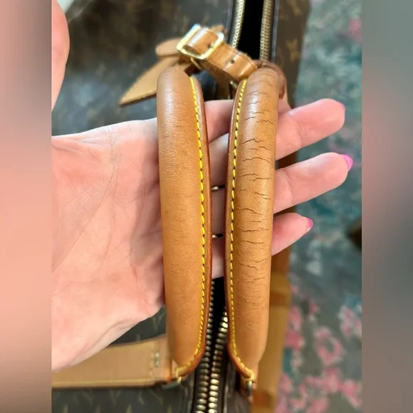 SOLD Louis Vuitton Keepall 55 Bandouliere - Picture 11 of 16